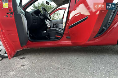 Хэтчбек Renault Clio 2009 в 