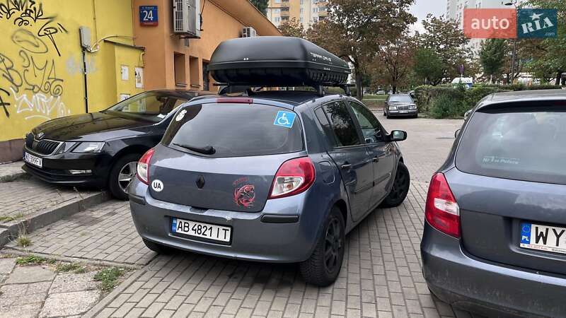 Хэтчбек Renault Clio 2006 в Бершади