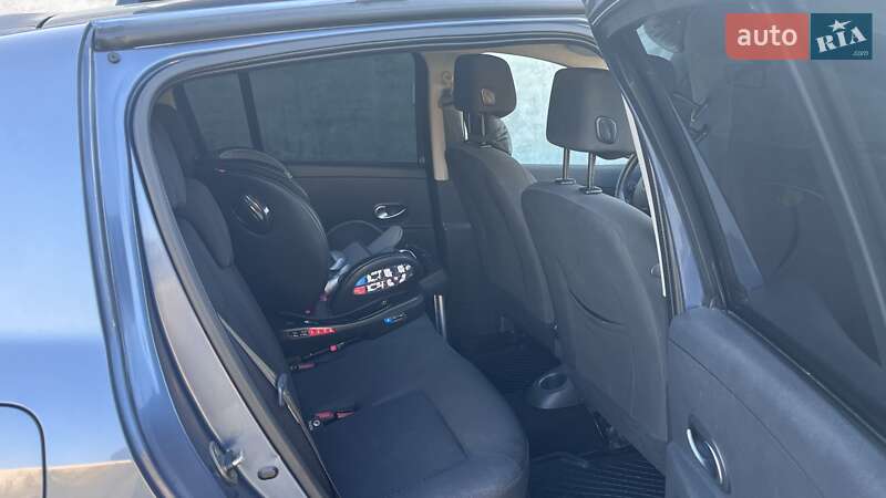 Хэтчбек Renault Clio 2006 в Бершади