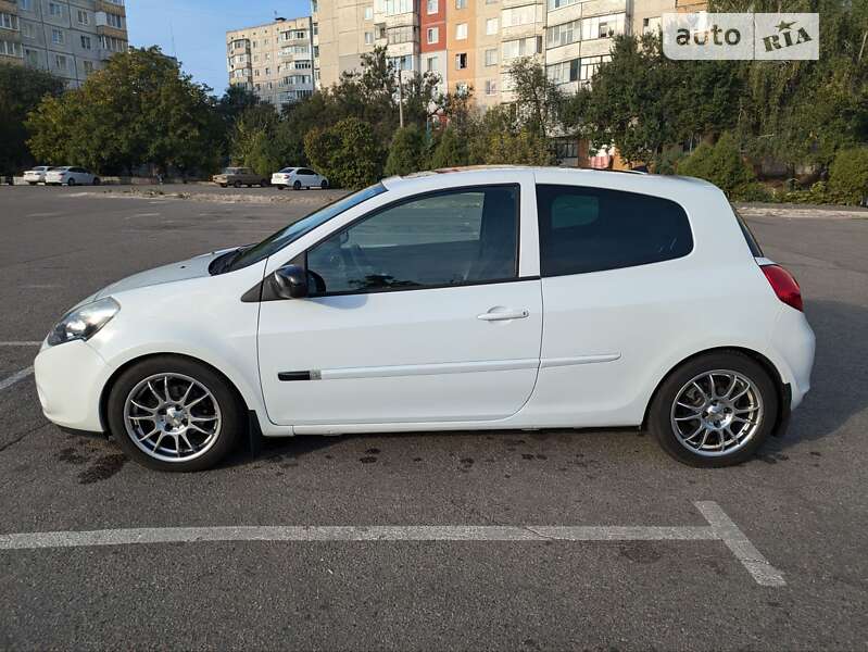 Хэтчбек Renault Clio 2010 в Белой Церкви