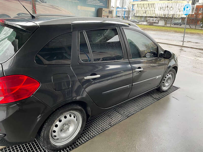 Универсал Renault Clio 2010 в Львове