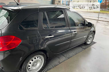 Универсал Renault Clio 2010 в 