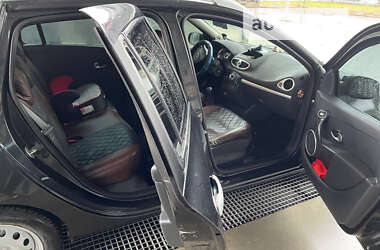 Универсал Renault Clio 2010 в 