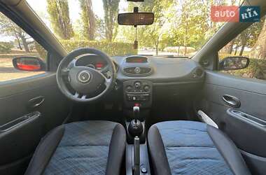 Хэтчбек Renault Clio 2007 в 
