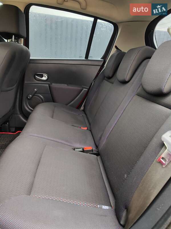 Хэтчбек Renault Clio 2009 в Полтаве