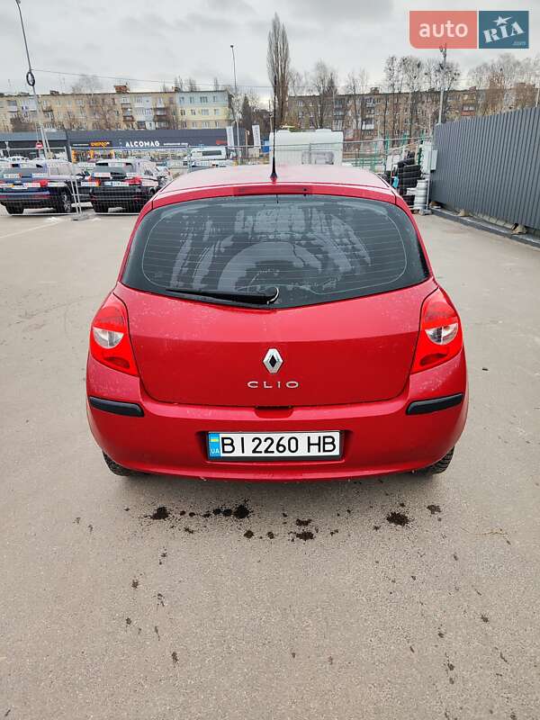 Хэтчбек Renault Clio 2009 в Полтаве