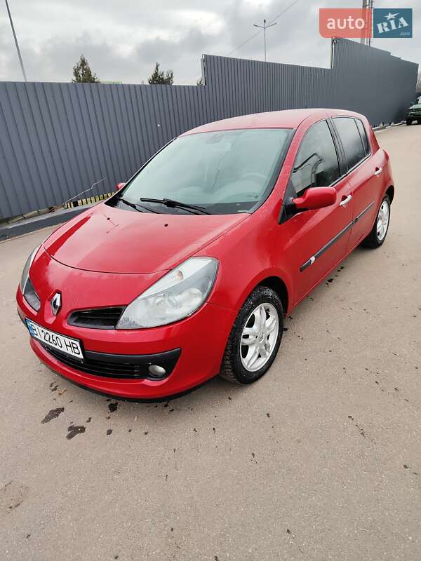 Хэтчбек Renault Clio 2009 в Полтаве