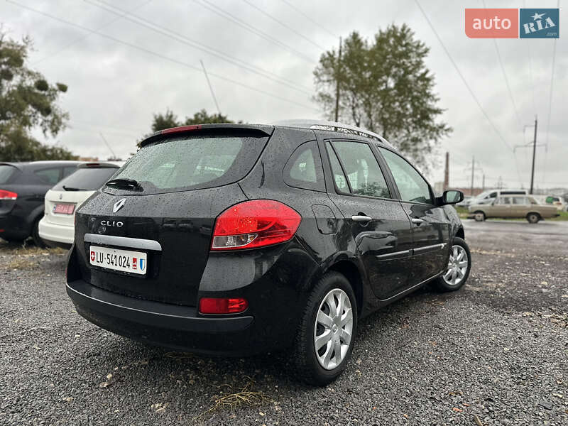 Универсал Renault Clio 2009 в Ровно