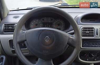 Седан Renault Clio 2005 в 