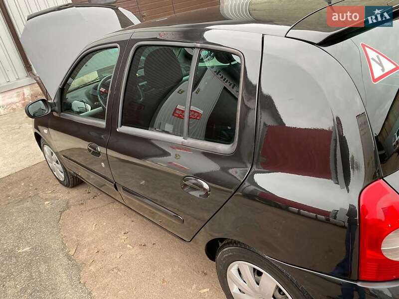 Хэтчбек Renault Clio 2007 в Чернигове