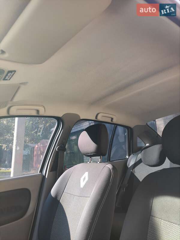 Седан Renault Clio 2011 в Херсоне