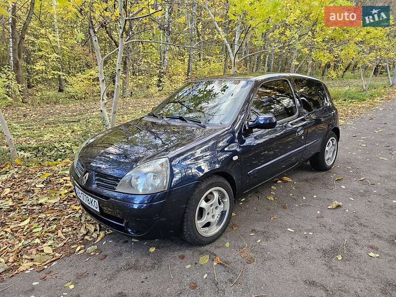 Хэтчбек Renault Clio 2004 в Виннице