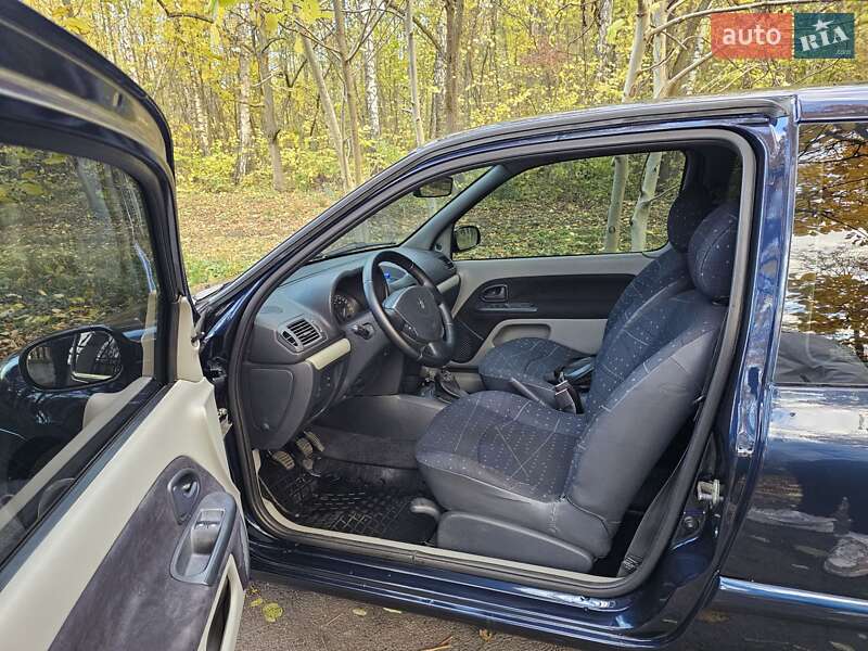 Хэтчбек Renault Clio 2004 в Виннице