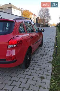 Универсал Renault Clio 2010 в Черновцах