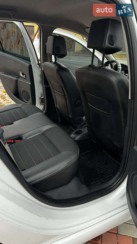 Хэтчбек Renault Clio 2012 в Белой Церкви