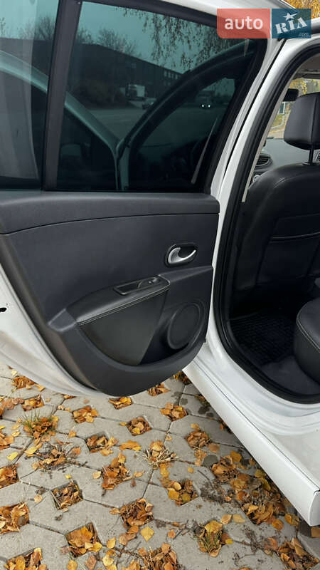 Хэтчбек Renault Clio 2012 в Белой Церкви