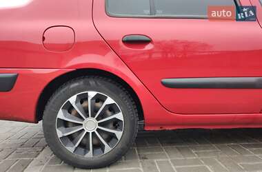 Седан Renault Clio 2006 в Киеве