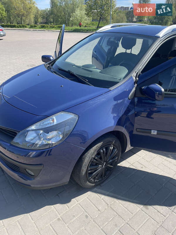 Универсал Renault Clio 2009 в Киеве