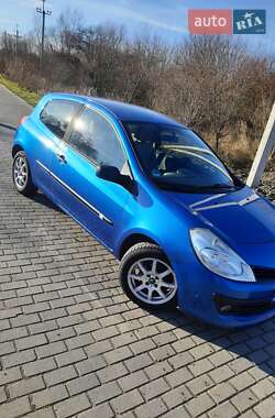 Хетчбек Renault Clio 2005 в Львові