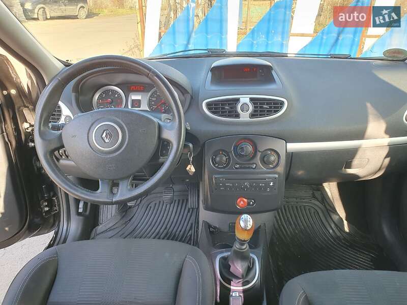 Универсал Renault Clio 2009 в Одессе