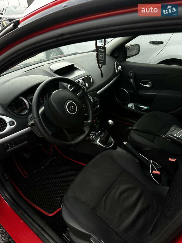 Универсал Renault Clio 2008 в Киеве