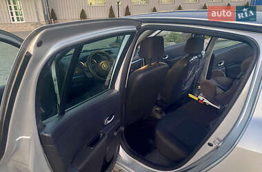 Хэтчбек Renault Clio 2007 в 