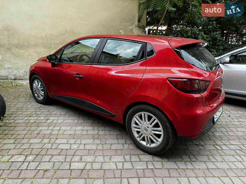 Хэтчбек Renault Clio 2012 в 
