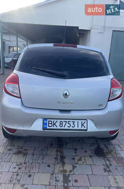 Хэтчбек Renault Clio 2011 в Дубно