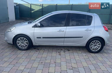 Хэтчбек Renault Clio 2011 в Дубно