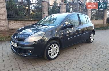 Хэтчбек Renault Clio 2005 в Ивано-Франковске