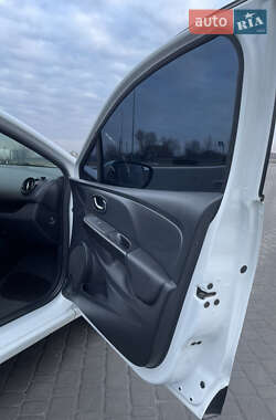 Хэтчбек Renault Clio 2013 в 