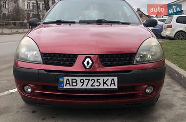 Хэтчбек Renault Clio 2003 в 