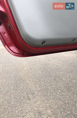 Хэтчбек Renault Clio 2003 в 