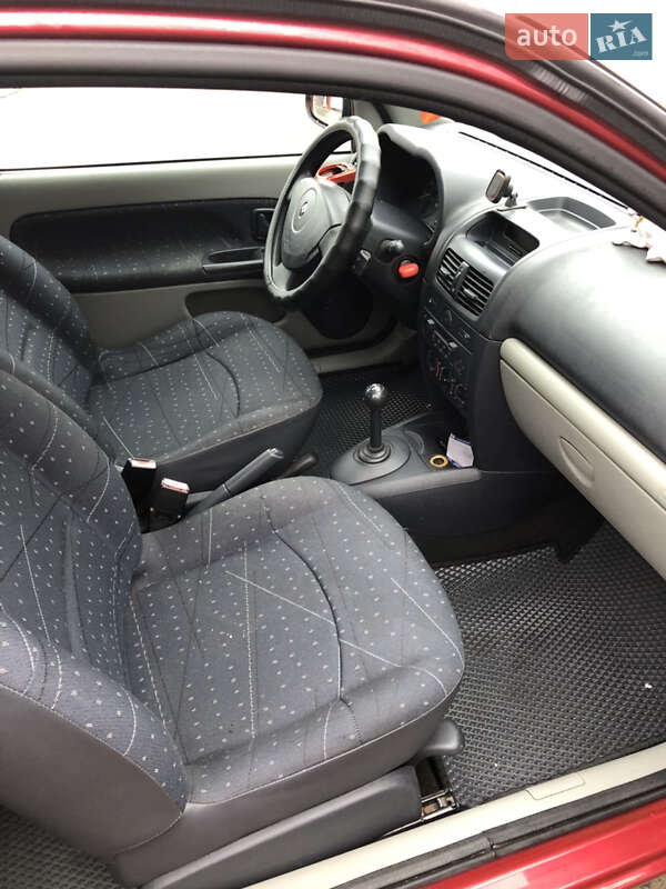 Хэтчбек Renault Clio 2003 в Виннице