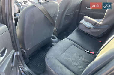 Универсал Renault Clio 2009 в 