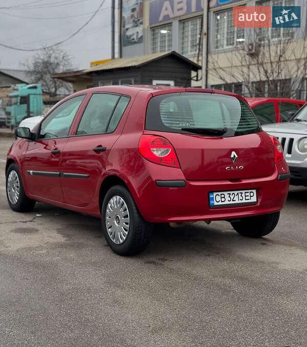 Хетчбек Renault Clio 2008 в Чернігові