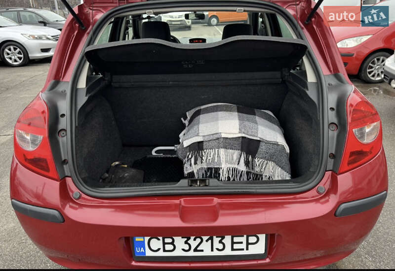 Хетчбек Renault Clio 2008 в Чернігові