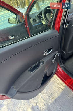 Хэтчбек Renault Clio 2008 в 