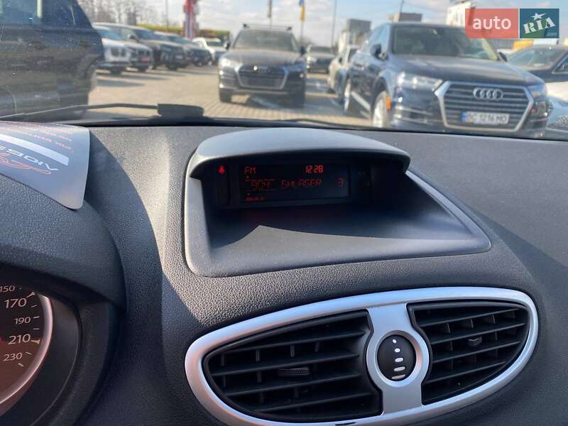 Универсал Renault Clio 2012 в Львове