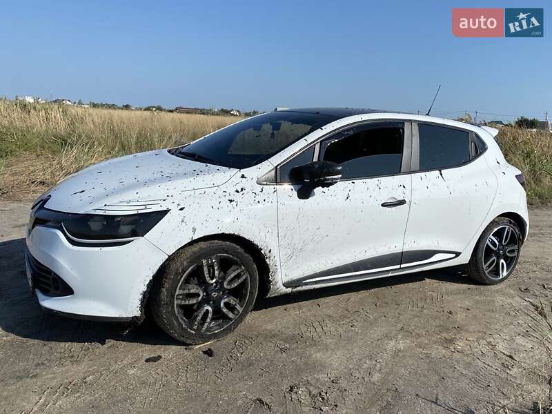 Хетчбек Renault Clio 2015 в 