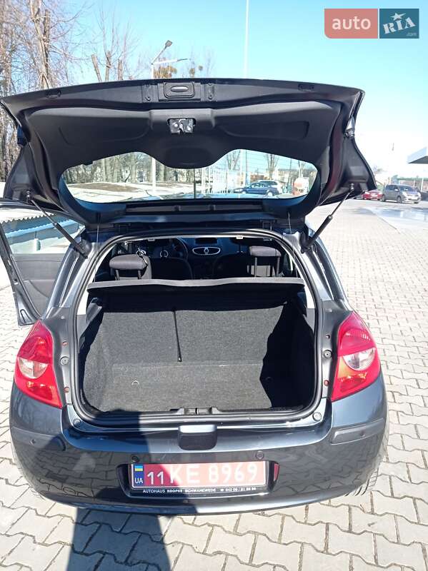 Хэтчбек Renault Clio 2006 в Виннице