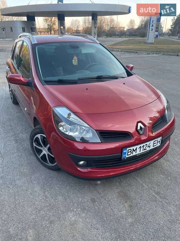 Универсал Renault Clio 2008 в Лебедине