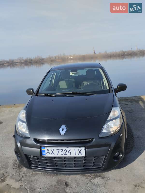 Хэтчбек Renault Clio 2009 в Днепре