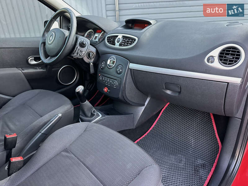 Універсал Renault Clio 2008 в Кропивницькому