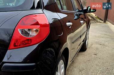 Хэтчбек Renault Clio 2006 в 