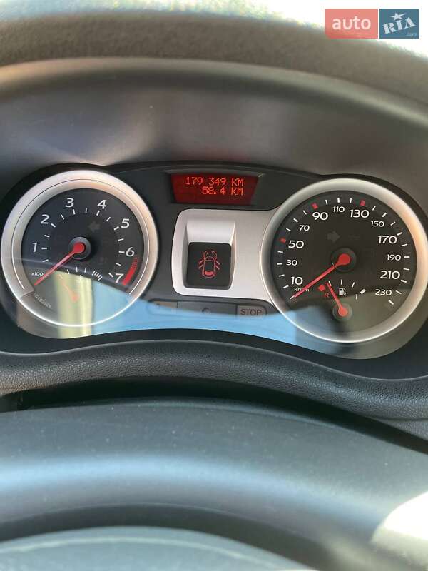 Универсал Renault Clio 2008 в Лебедине