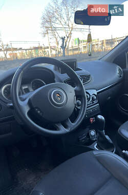 Универсал Renault Clio 2011 в 