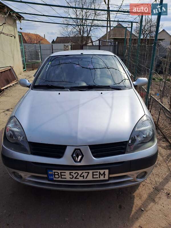 Седан Renault Clio 2006 в 