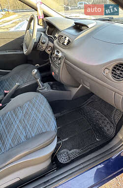 Хэтчбек Renault Clio 2008 в 
