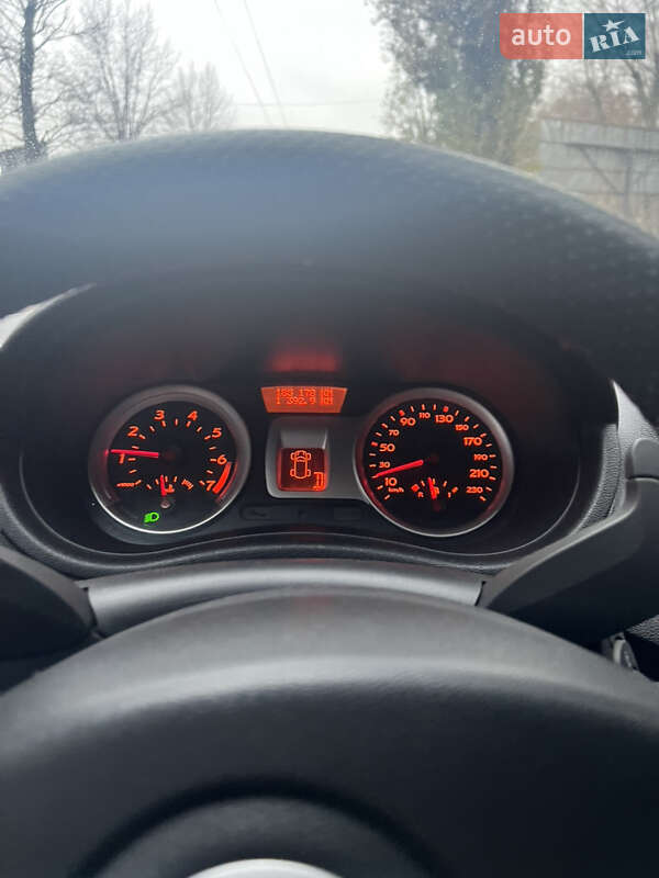 Хэтчбек Renault Clio 2007 в 